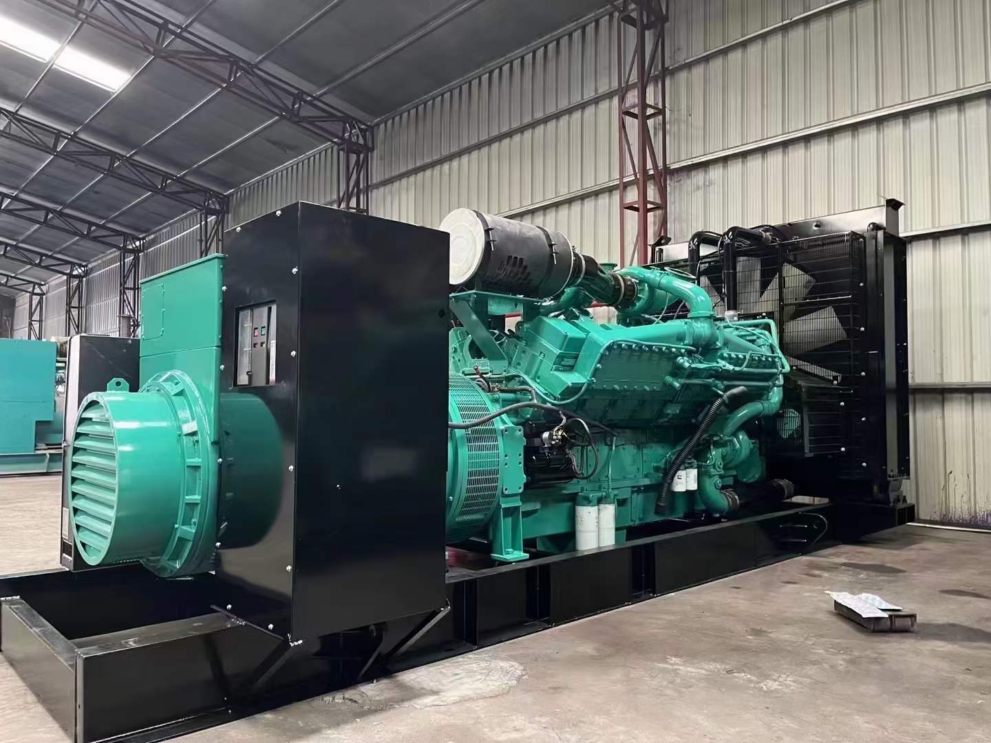 恩平如何降低 800kW 柴油发电机输出电流的波动?