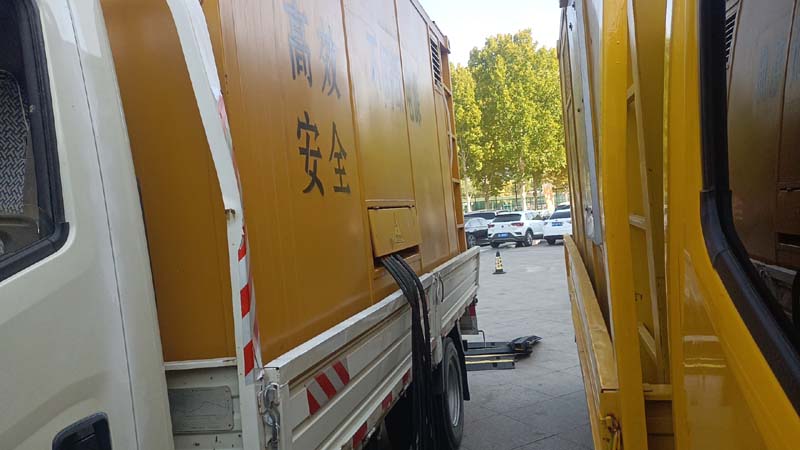 恩平如何判断柴油发电机组和UPS电源的切换时间是否符合要求？